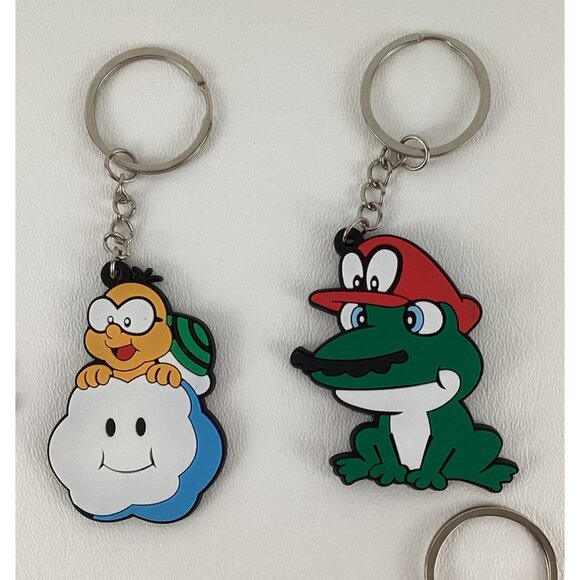 Super Mario Bros. Keychains Party Favors Lot of 8 Princess Peach Toad Spiny New - Picture 3 of 8
